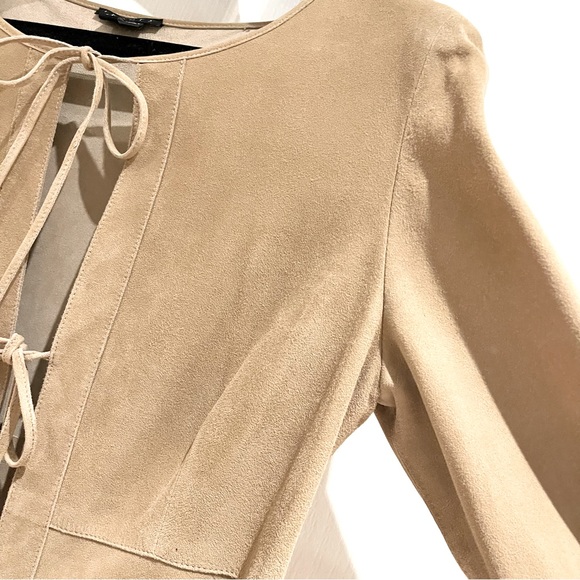 Theory Boho Leather Top with two leather corded bows Size M - Carmel color - Picture 4 of 17